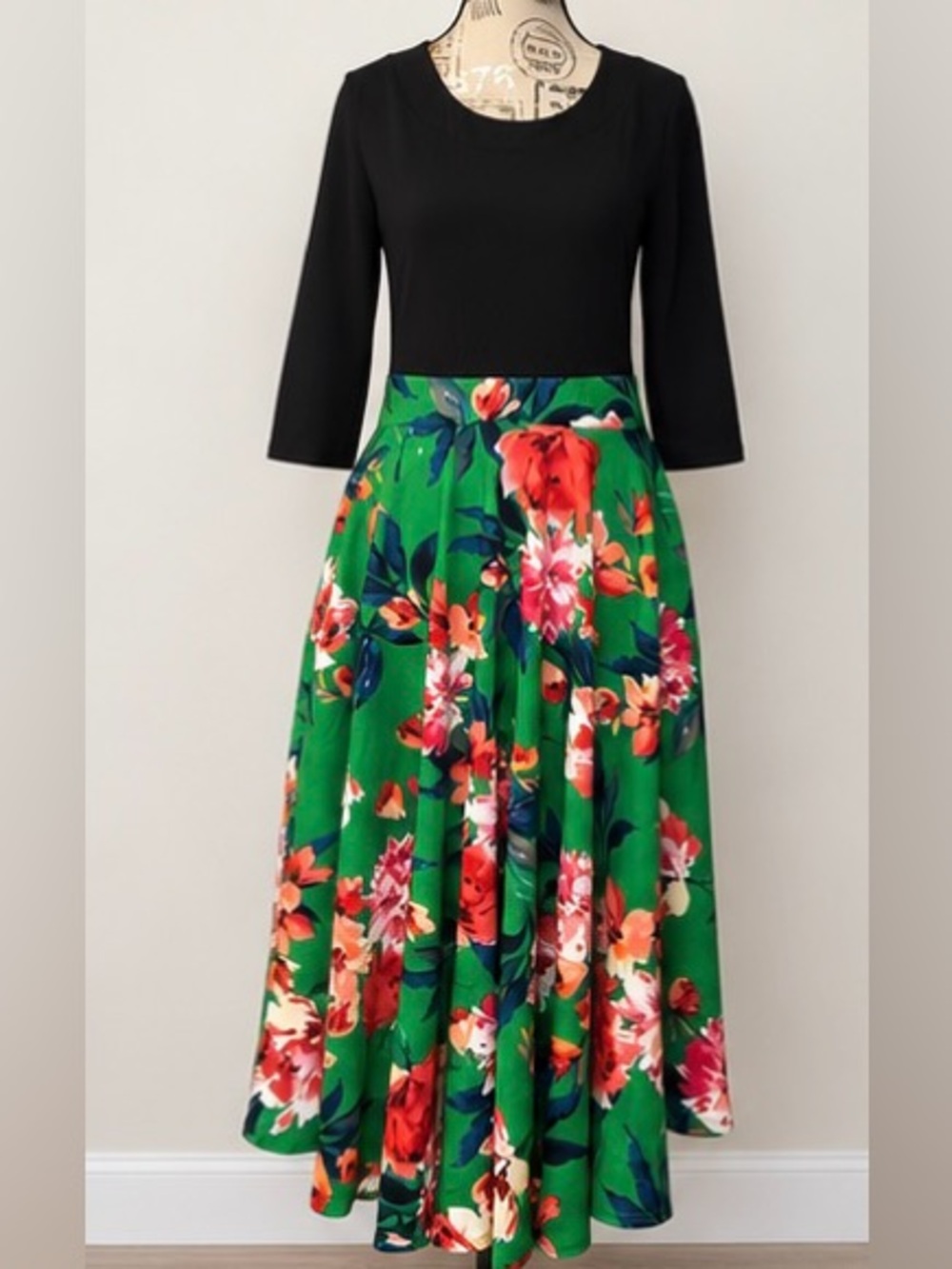 Janette F/S Floral Colorblock Stretch Dress Black Green Multicolor Medium NWOT
